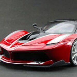 MAISTO 1/18 Scale Special Edition Ferrari FXXK